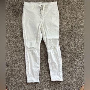 White skinny jeans